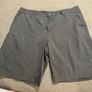 Columbia Men's Gray Outdoor Stretch Shorts